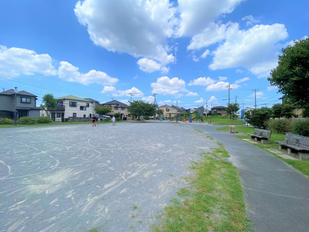 稲毛東にこにこ公園：徒歩2分(150m)