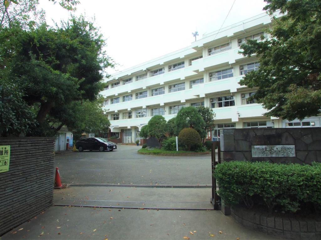 峰台小学校：徒歩16分(1240m)