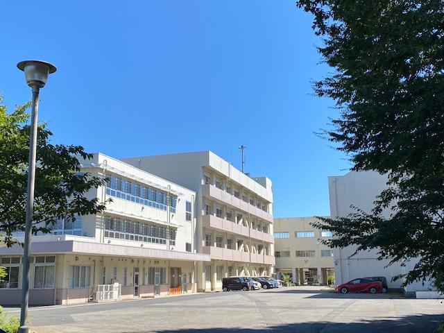 坪井中学校：徒歩14分(1100m)