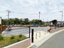 ひつじ公園:徒歩3分(190m)