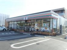 セブンイレブン:徒歩1分(30m)