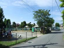 藤崎児童公園:徒歩4分(350m)