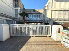 高柳小学校:徒歩6分(450m)