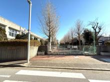 高柳中学校:徒歩6分(450m)