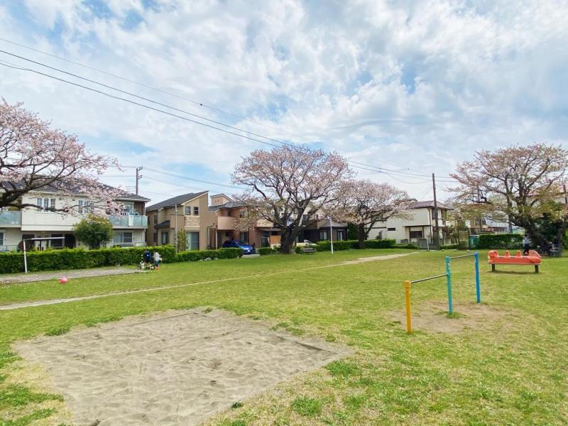 鷺沼台一丁目広場:徒歩3分(190m)