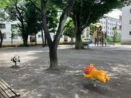 かしの木公園:徒歩2分(130m)