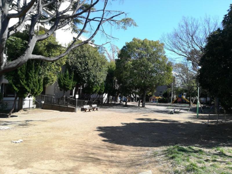 菊田公園:徒歩4分(250m)