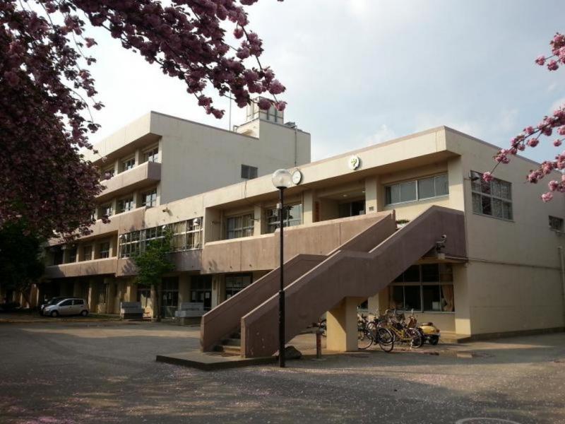 行田中学校:徒歩17分(1300m)