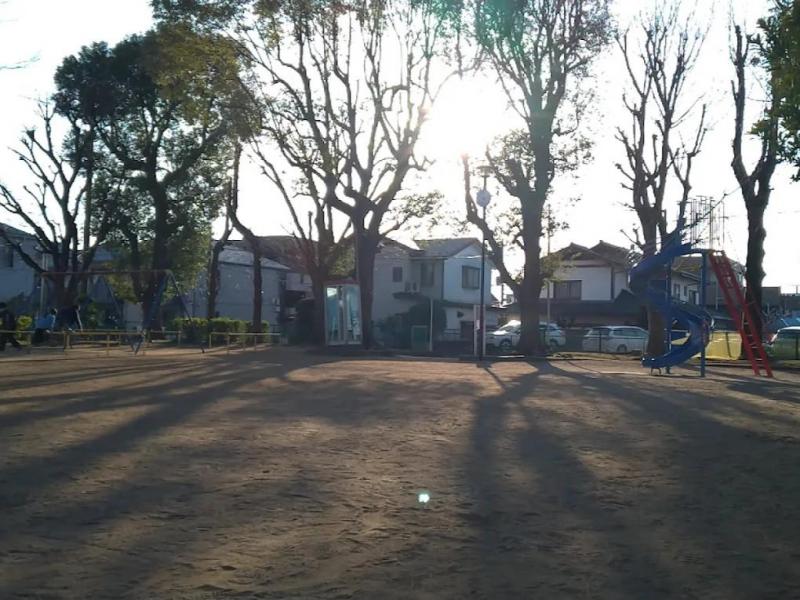 池の端公園:徒歩3分(200m)