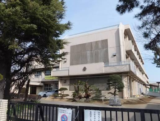花園小学校:徒歩14分(1100m)