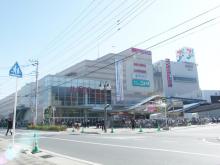 イオンモール:徒歩15分(1200m)