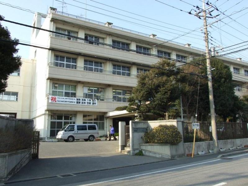 幕張本郷中学校:徒歩12分(1000m)