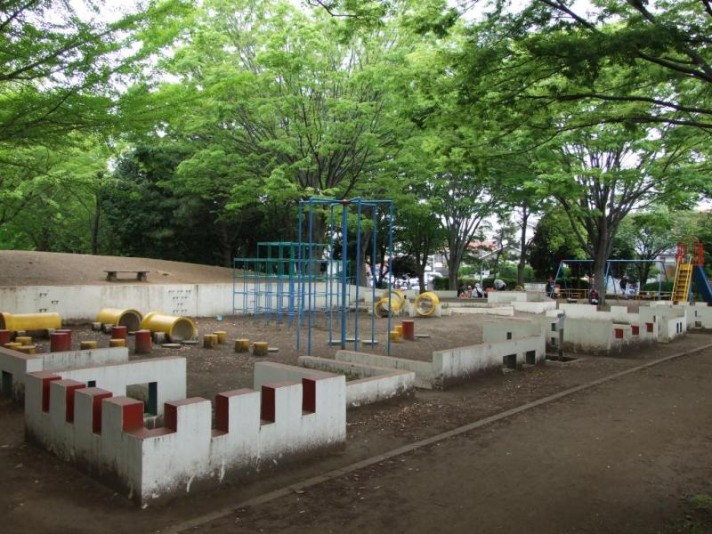 一本松公園:徒歩1分(30m)